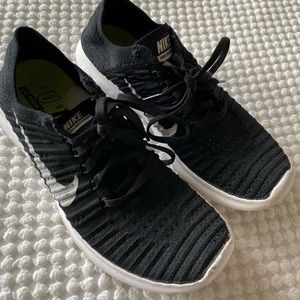 Nike Tennis Shoes